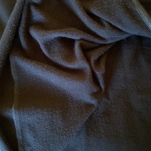 Asymmetrical black poncho - Picture 8 of 11